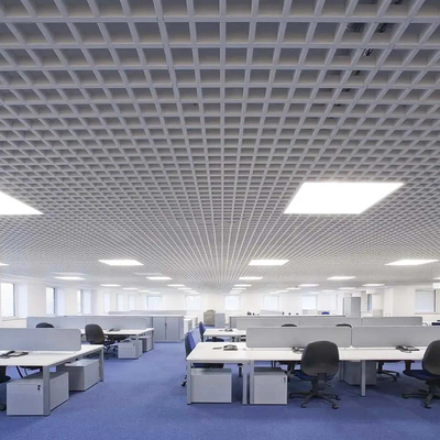 il soffitto del metallo 100x100 piastrella la griglia che spazia la decorazione di alluminio del soffitto della costruzione delle cellule