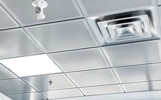 Il risiedere dell'alluminio nel quadrato di progettazione ISO9001 del soffitto del metallo piastrella 0.7mm