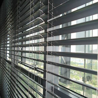 Feritoia di alluminio verticale di Sun del parasole moderno per la costruzione decorativa