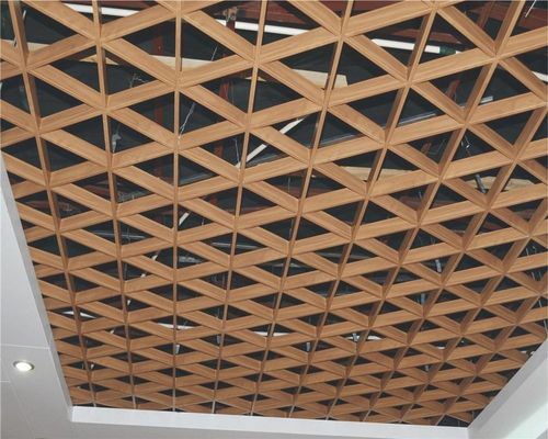 Piastrelle di soffitto in metallo triangolare a cella aperta