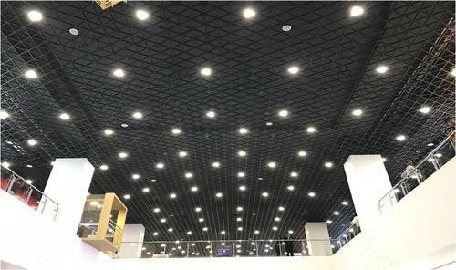 Piastrelle di soffitto in metallo triangolare a cella aperta