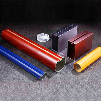 Doghe metalliche tubolari 6063T6 per soffitto, cerchi perforati, deflettore sospeso con scheda colori RAL