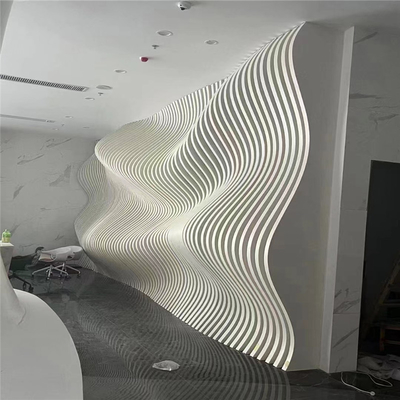 il soffitto acustico di progettazione del soffitto del metallo di spessore di 2.85mm confonde Wave come i soffitti