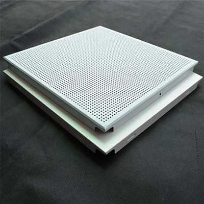 Rivestimento di alluminio perforato del PE dei pannelli per soffitti 500x500mm