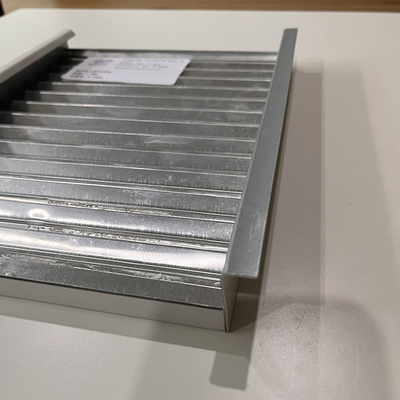 il soffitto di alluminio del metallo di 1.0mm ha ondulato il gancio sul pannello con perforazione standard
