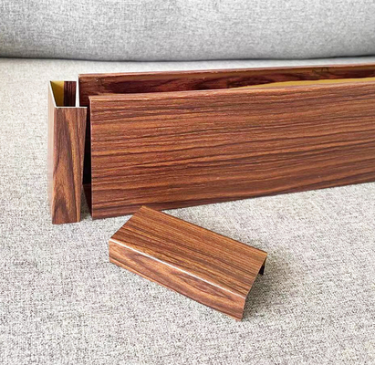 dimensione su misura 0.5mm di spessore del soffitto del deflettore di 300x300x3000mm U
