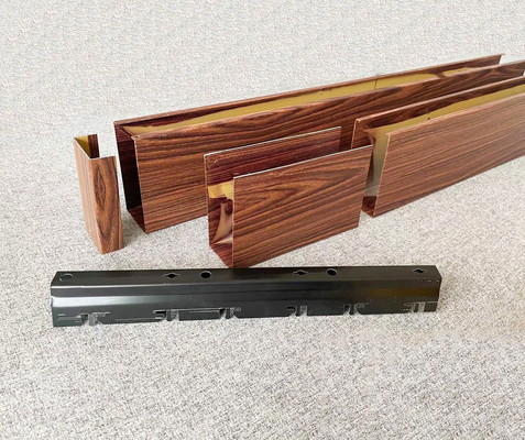 dimensione su misura 0.5mm di spessore del soffitto del deflettore di 300x300x3000mm U