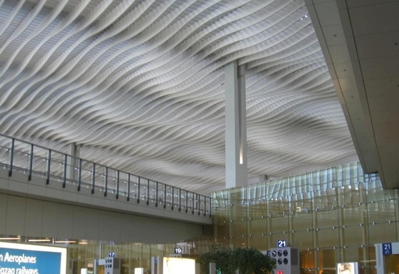 Renda incombustibile un soffitto 200x3000mm del metallo dell'alluminio dello schermo facili puliscono