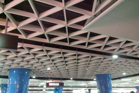Soffitto 250x250mm di griglia del metallo della lega di alluminio per il centro di convenzione