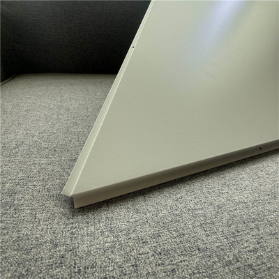 L'alluminio triangolare acustico perforato risiede in pannello per soffitti 1000x1000x1000MM