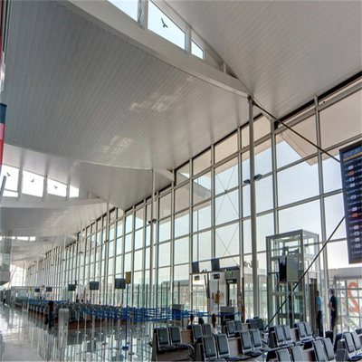 Soffitto di alluminio del metallo della striscia della prova S del vento per il terminale di aeroporto