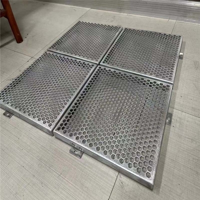 pannello di alluminio della facciata perforata esagonale del metallo di 600X600mm per la costruzione del rivestimento