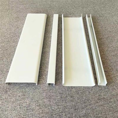 soffitto di alluminio PVDF della striscia di 135mm U che ricopre assorbimento acustico