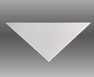 Alluminio triangolare Clip-nel soffitto per la decorazione della parete di Convention Center