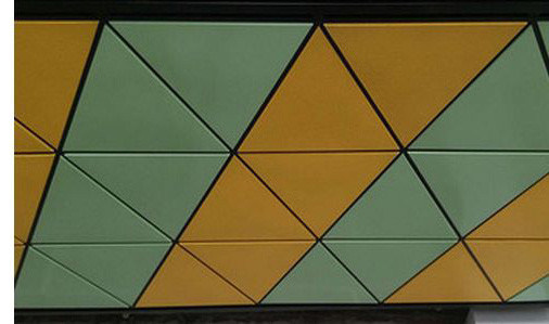 il soffitto triangolare del metallo di 1mm piastrella ISO9001 di alluminio perforato